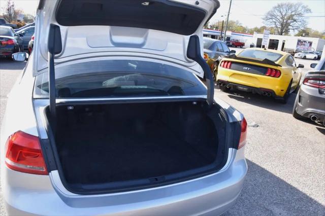 2014 Volkswagen Passat 2.5L SE