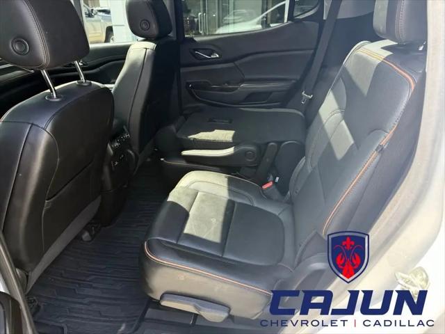 2023 GMC Acadia AWD AT4