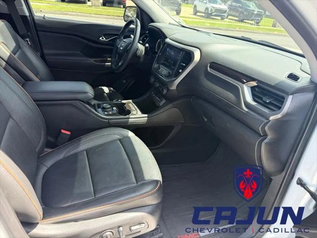 2023 GMC Acadia AWD AT4