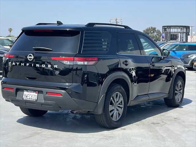 2025 Nissan Pathfinder SV FWD
