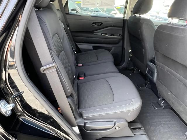 2025 Nissan Pathfinder SV FWD