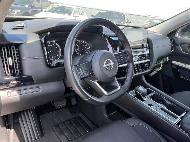 2025 Nissan Pathfinder SV FWD