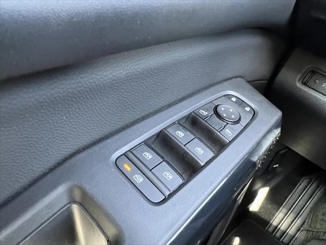 2025 Nissan Pathfinder SV FWD