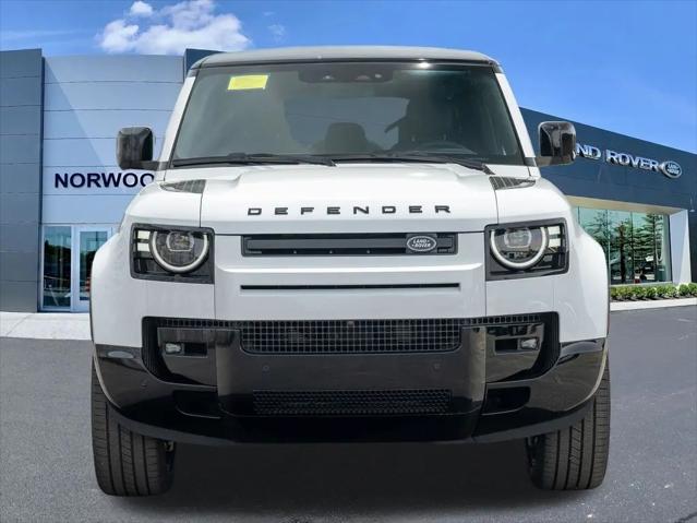 2026 Land Rover Defender P525 V8