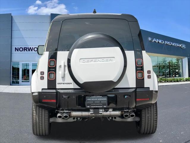 2026 Land Rover Defender P525 V8