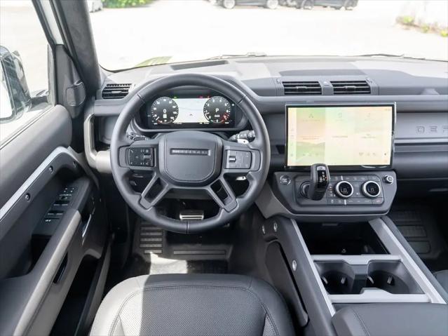 2026 Land Rover Defender P525 V8