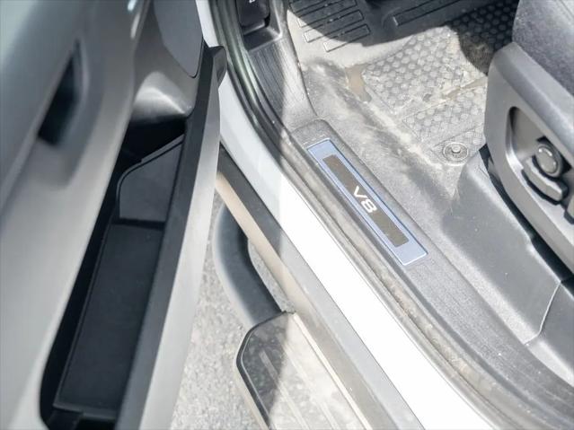 2026 Land Rover Defender P525 V8