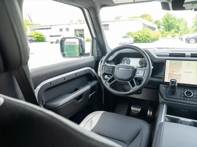 2026 Land Rover Defender P525 V8