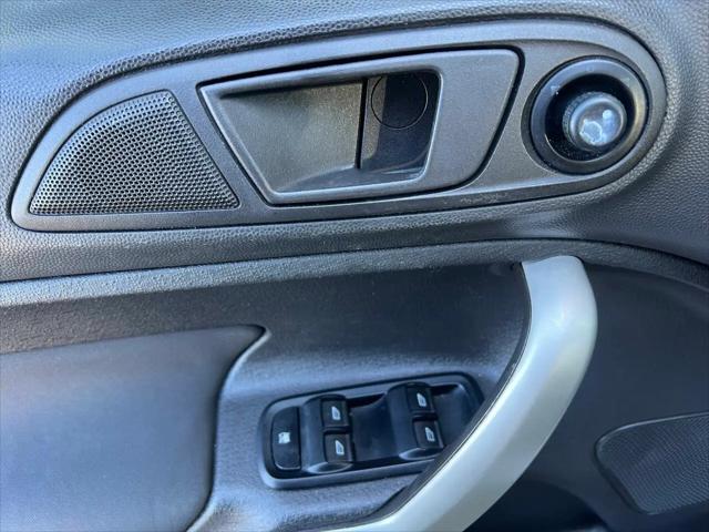 2012 Ford Fiesta SE