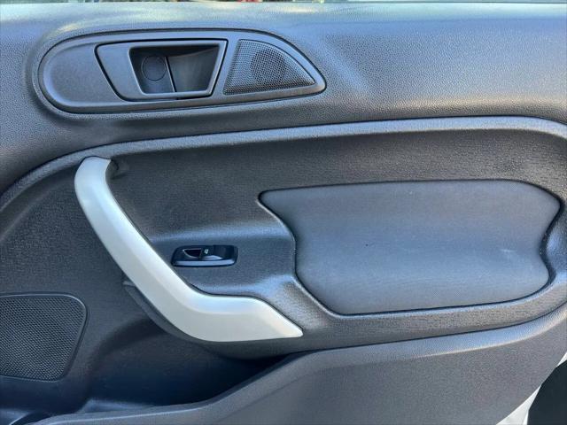 2012 Ford Fiesta SE