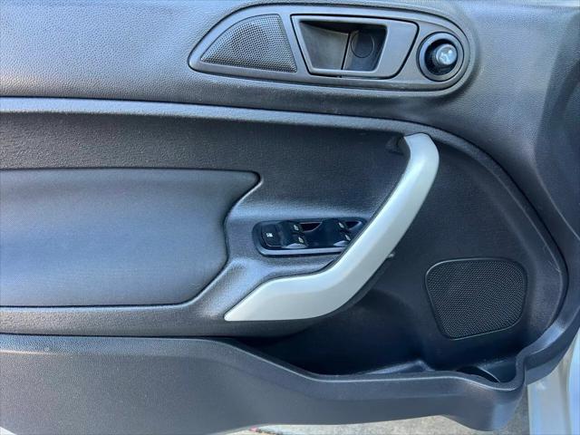 2012 Ford Fiesta SE