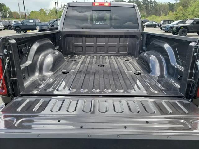 2026 Ram 2500 Black Express Crew Cab 4x4 6'4" Box