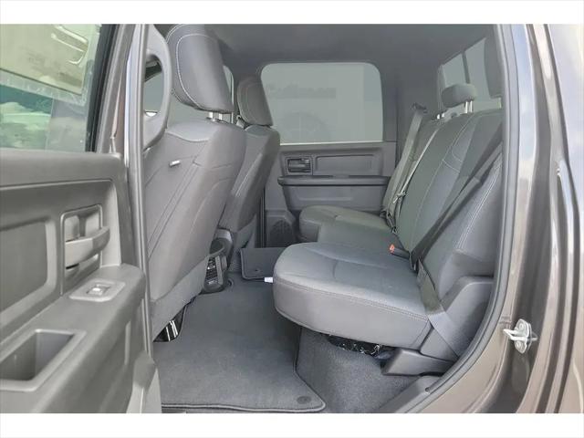 2026 Ram 2500 Black Express Crew Cab 4x4 6'4" Box
