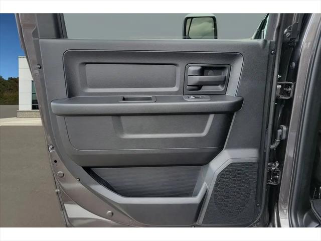 2026 Ram 2500 Black Express Crew Cab 4x4 6'4" Box