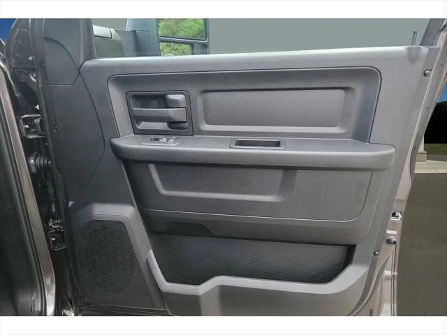 2026 Ram 2500 Black Express Crew Cab 4x4 6'4" Box