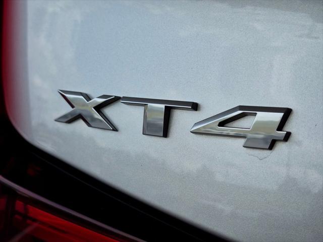 2021 Cadillac XT4 FWD Premium Luxury