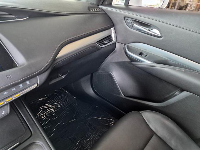 2021 Cadillac XT4 FWD Premium Luxury