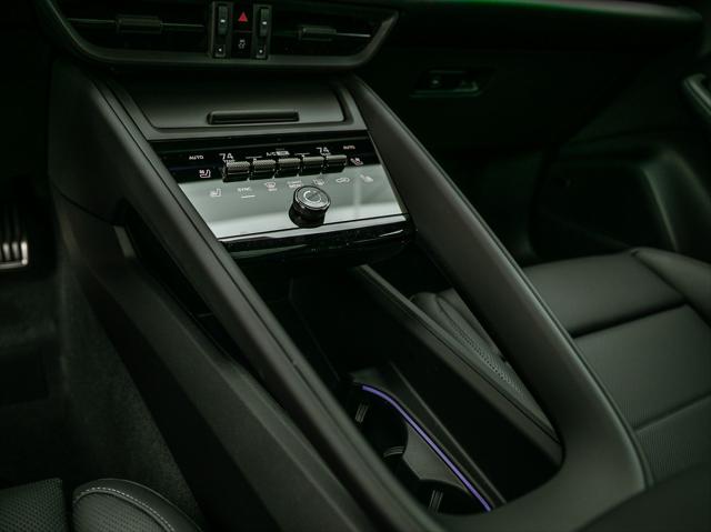 2026 Porsche Macan Electric Turbo