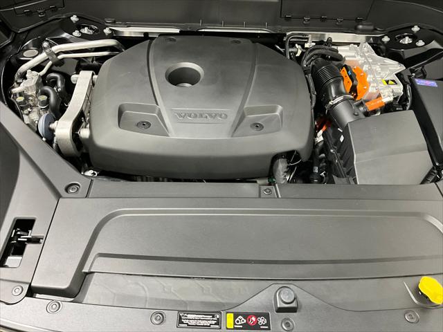 2026 Volvo XC90 Plug-In Hybrid Ultra, T8 AWD, Electric/Gasoline, Bright, 7 Seats