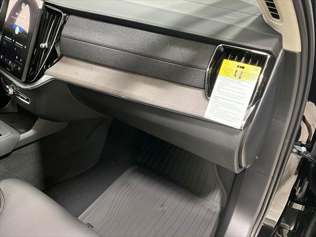 2026 Volvo XC90 Plug-In Hybrid Ultra, T8 AWD, Electric/Gasoline, Bright, 7 Seats