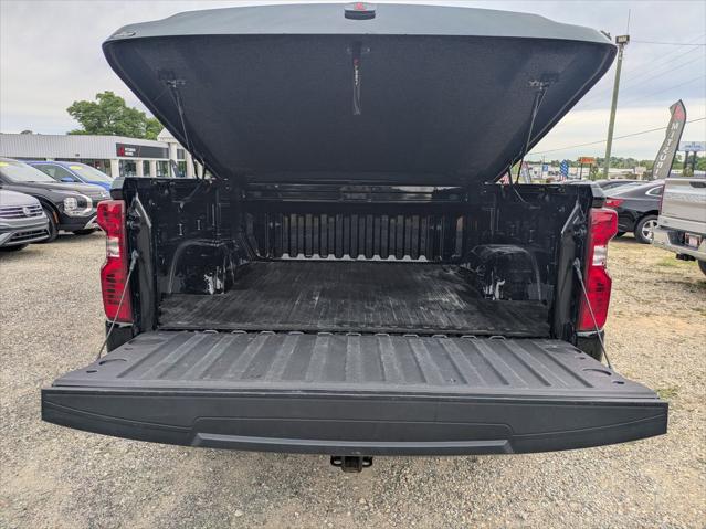 2023 Chevrolet Silverado 1500 4WD Crew Cab Short Bed Custom