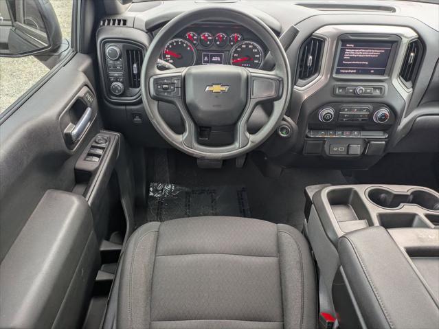 2023 Chevrolet Silverado 1500 4WD Crew Cab Short Bed Custom