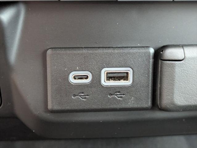 2023 Chevrolet Silverado 1500 4WD Crew Cab Short Bed Custom