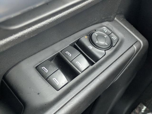 2023 Chevrolet Silverado 1500 4WD Crew Cab Short Bed Custom