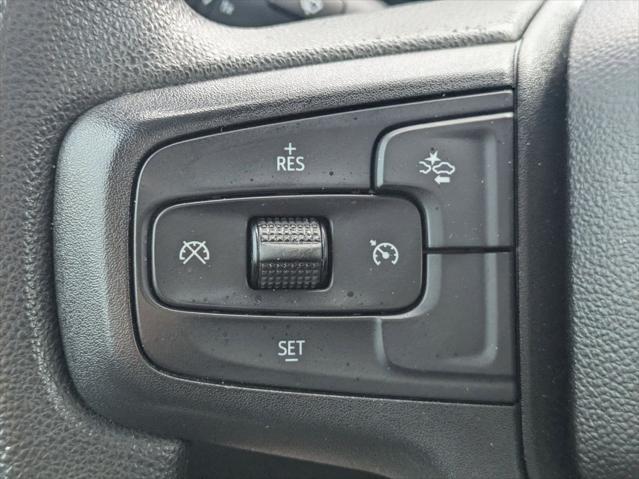 2023 Chevrolet Silverado 1500 4WD Crew Cab Short Bed Custom