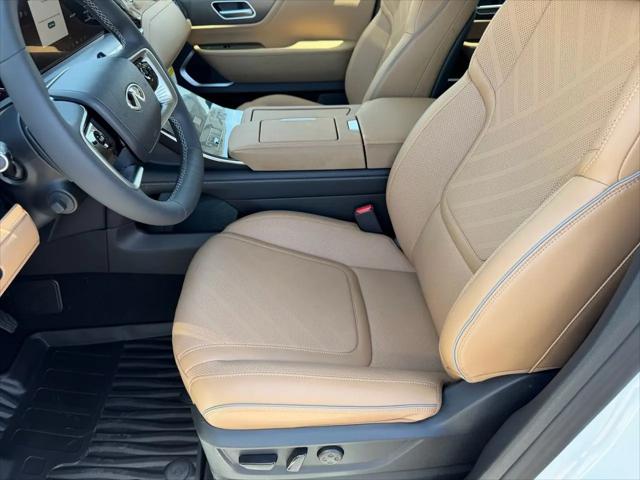 2026 INFINITI QX80 LUXE