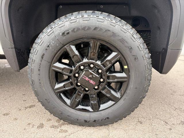 2026 GMC Sierra 2500HD Crew Cab, Standard Bed, AT4, 4WD