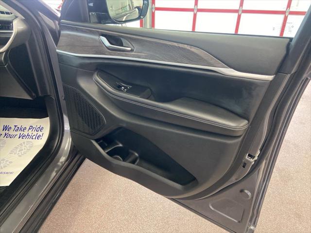 2023 Jeep Grand Cherokee L Limited 4x4