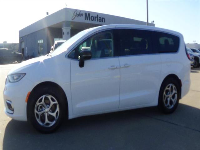 2024 Chrysler Pacifica Limited for sale in Cape Girardeau, MO
