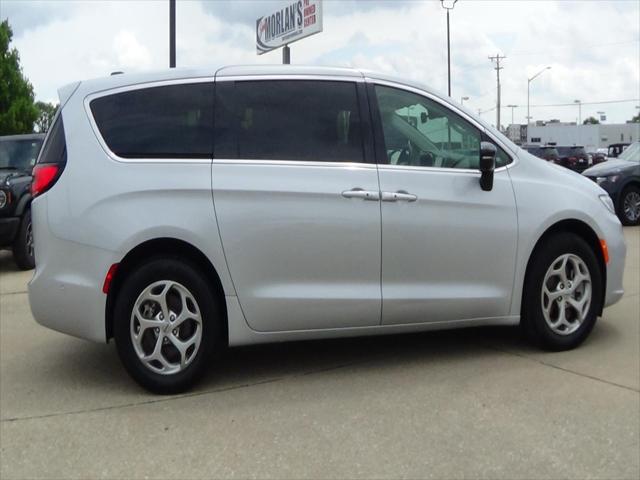 2024 Chrysler Pacifica Limited AWD