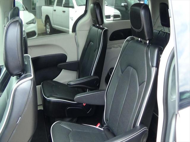 2024 Chrysler Pacifica Limited AWD