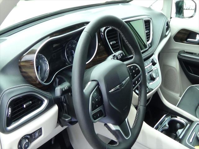 2024 Chrysler Pacifica Limited AWD