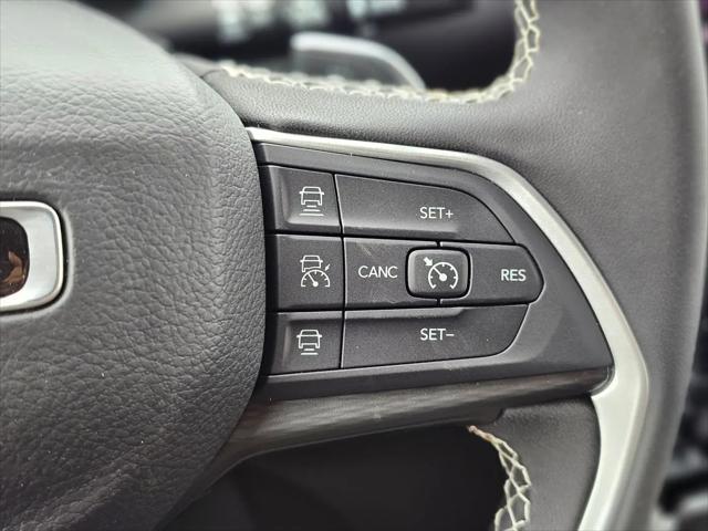 2026 Jeep Grand Cherokee Laredo 4x2