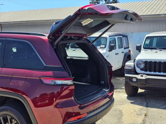 2026 Jeep Grand Cherokee Altitude 4x2