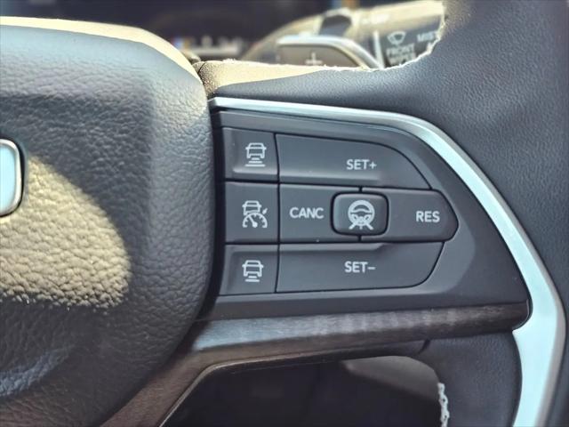 2026 Jeep Grand Cherokee Altitude 4x2