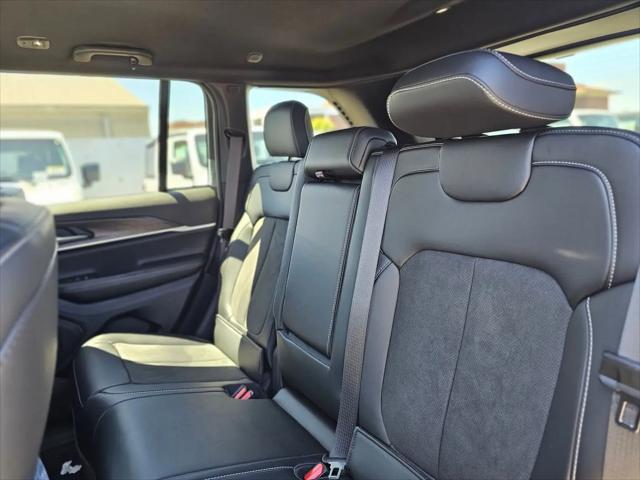 2026 Jeep Grand Cherokee Altitude 4x2
