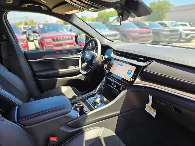 2026 Jeep Grand Cherokee Altitude 4x2
