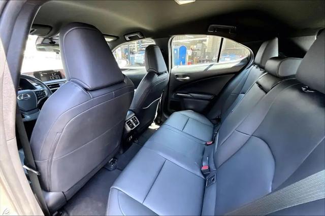 2022 Lexus UX 200 UX 200