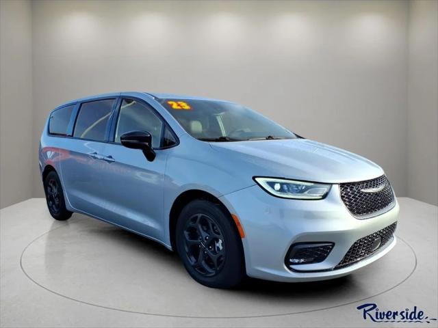 2023 Chrysler Pacifica Hybrid Limited for sale in New Bern, NC