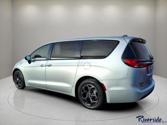 2023 Chrysler Pacifica Hybrid Limited