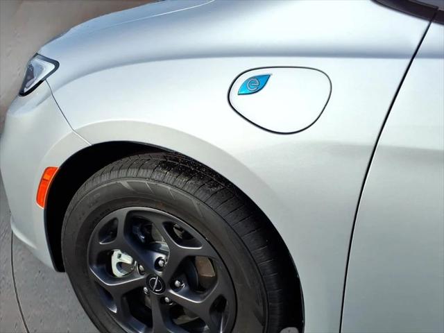 2023 Chrysler Pacifica Hybrid Limited