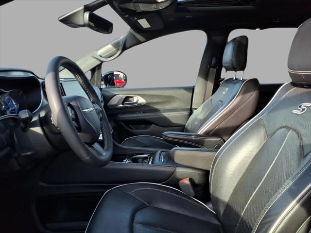 2023 Chrysler Pacifica Hybrid Limited