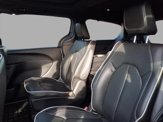 2023 Chrysler Pacifica Hybrid Limited