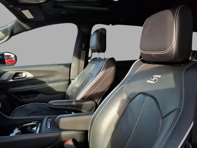 2023 Chrysler Pacifica Hybrid Limited