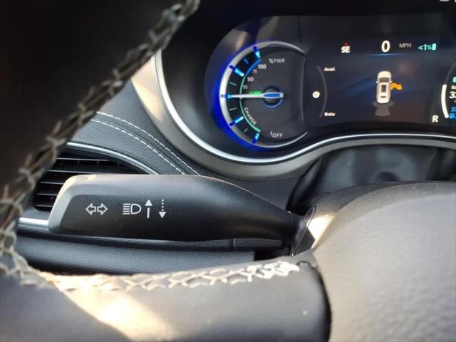 2023 Chrysler Pacifica Hybrid Limited