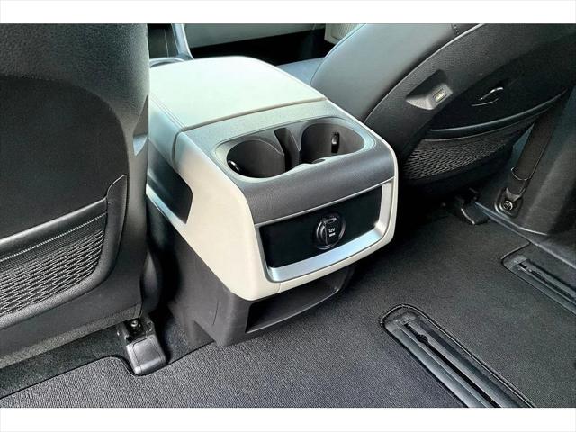2024 Kia Carnival MPV LX Seat Package